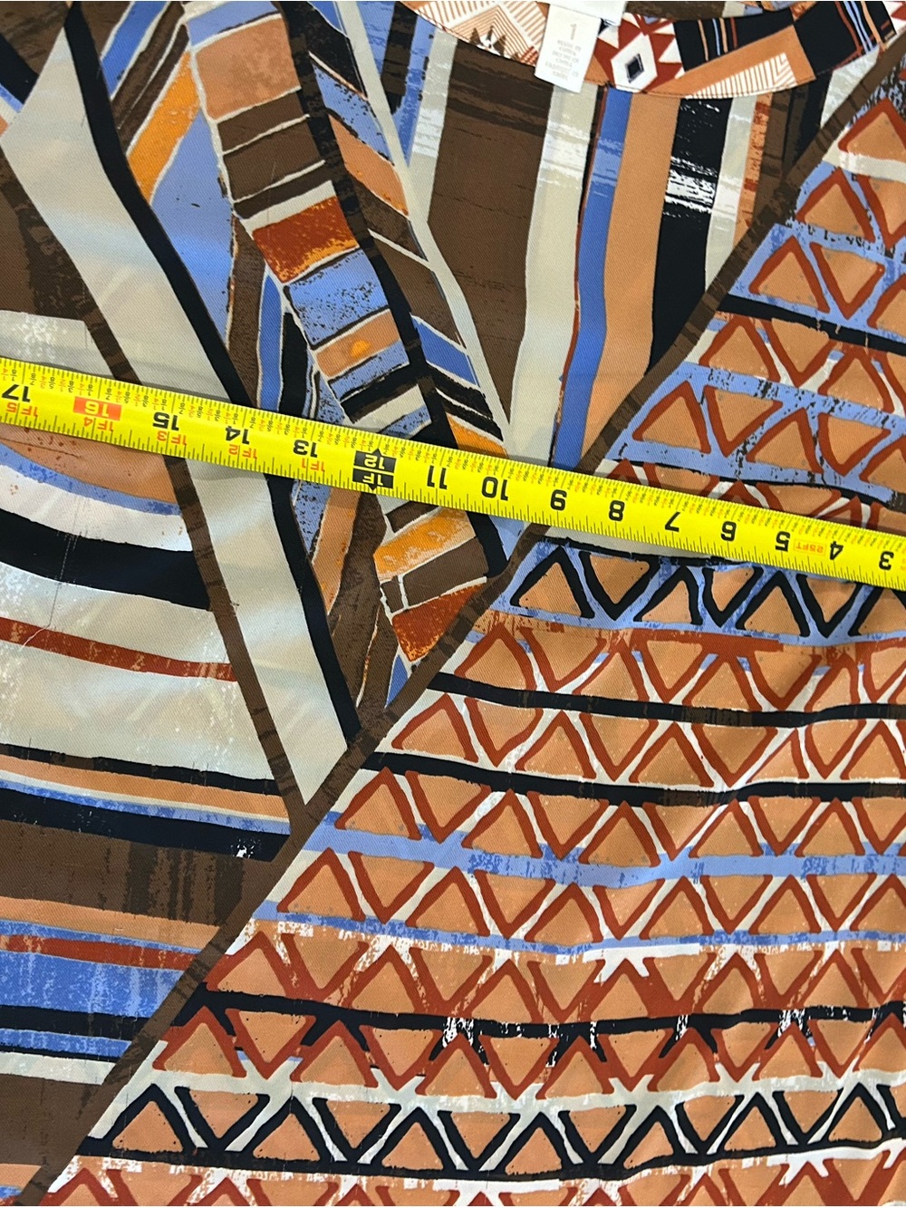 Chico's Geometric Print V-Back Blouse in Orange, Blue and Cream Size 1 - Picture 8 of 10